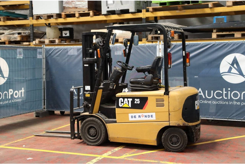 Caterpillar EP25K-PAC - Xe nâng điện: hình 3 Caterpillar EP25K-PAC - Xe nâng điện: hình 3