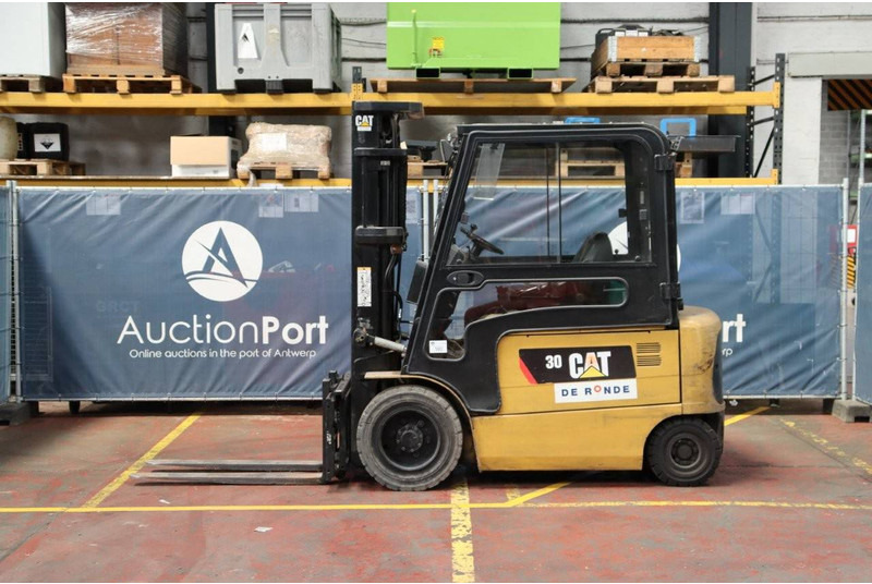 Caterpillar EP30K-PAC - Xe nâng điện: hình 2 Caterpillar EP30K-PAC - Xe nâng điện: hình 2