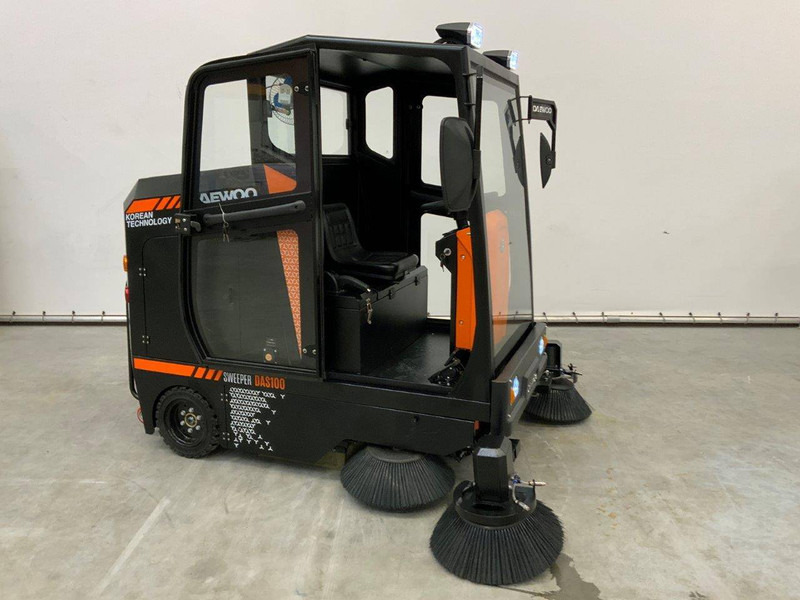 Daewoo DAS100 - Xe quét đường: hình 1 Daewoo DAS100 - Xe quét đường: hình 1