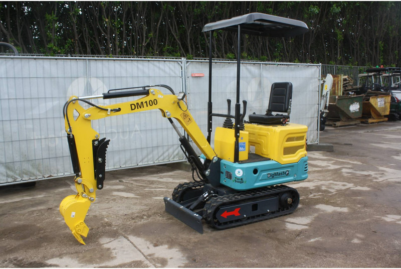 DigMaster DM100 - Máy xúc mini: hình 1 DigMaster DM100 - Máy xúc mini: hình 1