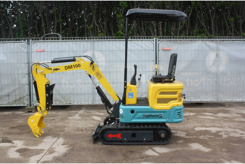 DigMaster DM100 - Máy xúc mini: hình 2 DigMaster DM100 - Máy xúc mini: hình 2