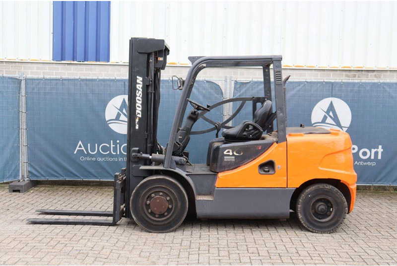 Doosan - Xe nâng diesel: hình 2 Doosan - Xe nâng diesel: hình 2