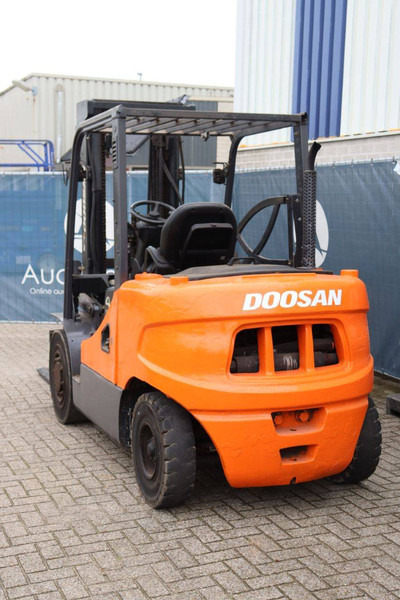 Doosan - Xe nâng diesel: hình 4 Doosan - Xe nâng diesel: hình 4