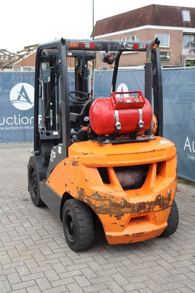Doosan G25P-7 - Xe nâng gas: hình 5 Doosan G25P-7 - Xe nâng gas: hình 5