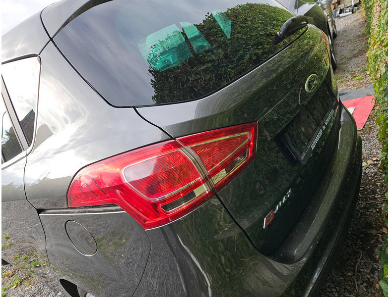 Ford B-Max 1.6 Ti-VCT Powershift - Sedan: hình 3 Ford B-Max 1.6 Ti-VCT Powershift - Sedan: hình 3