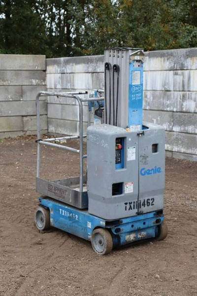 Genie GR20 - Nền bục trên không: hình 4 Genie GR20 - Nền bục trên không: hình 4