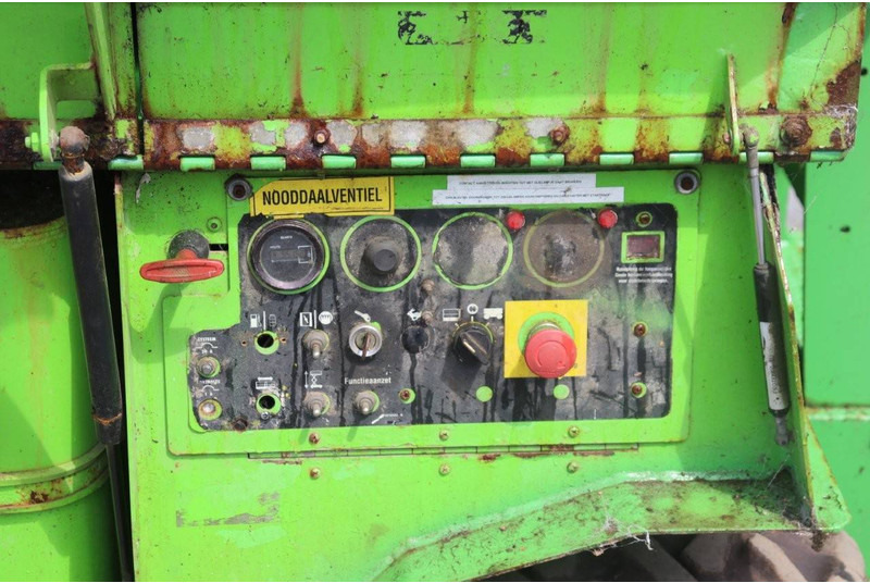 Máy nâng người hình kéo Genie GS-2668 IC: hình 11 Máy nâng người hình kéo Genie GS-2668 IC: hình 11