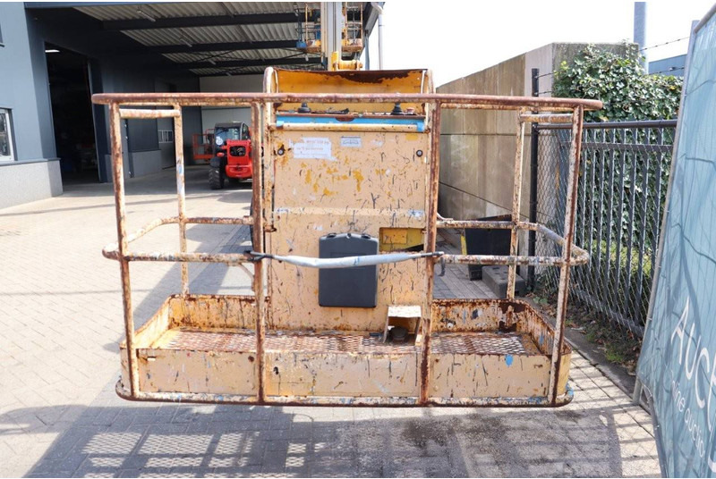 Genie S-45 - Xe nâng người hình viễn vọng kính: hình 4 Genie S-45 - Xe nâng người hình viễn vọng kính: hình 4