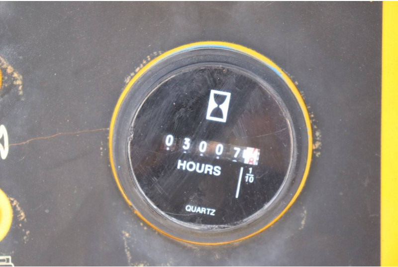 Xe nâng người hình viễn vọng kính Genie S-45: hình 10