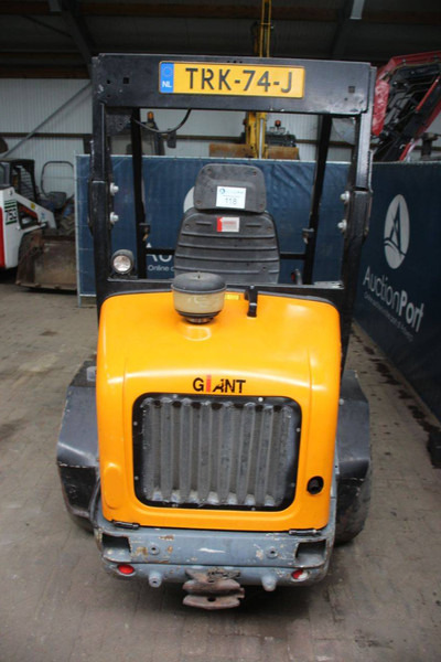 Giant V452T HD - Máy xúc lật bánh lốp: hình 4 Giant V452T HD - Máy xúc lật bánh lốp: hình 4