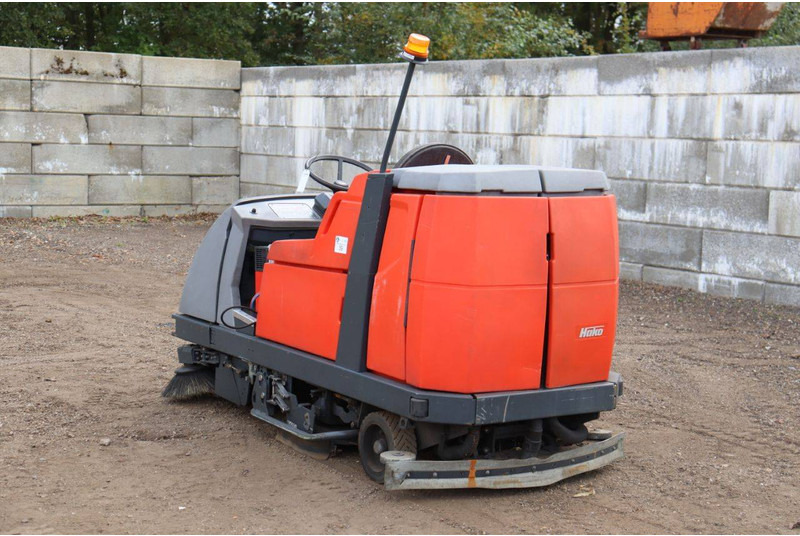 Hako B310R CL - Xe quét đường: hình 4 Hako B310R CL - Xe quét đường: hình 4