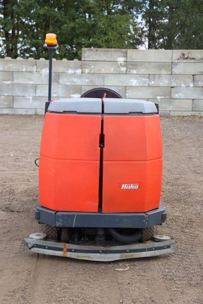 Hako B310R CL - Xe quét đường: hình 5 Hako B310R CL - Xe quét đường: hình 5