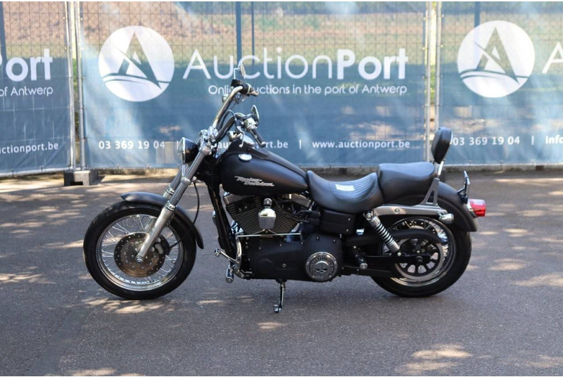 Harley-Davidson Dyna Street Bob - Xe máy: hình 2 Harley-Davidson Dyna Street Bob - Xe máy: hình 2