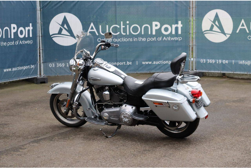 Harley-Davidson Dyna Switchback - Xe máy: hình 3 Harley-Davidson Dyna Switchback - Xe máy: hình 3