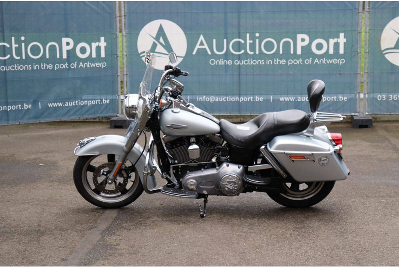 Harley-Davidson Dyna Switchback - Xe máy: hình 2 Harley-Davidson Dyna Switchback - Xe máy: hình 2