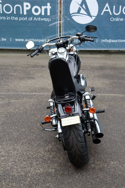 Harley-Davidson Dyna Wide Glide - Xe máy: hình 5 Harley-Davidson Dyna Wide Glide - Xe máy: hình 5