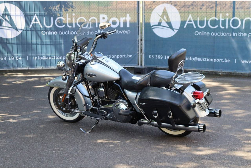 Harley-Davidson Road King Classic - Xe máy: hình 3 Harley-Davidson Road King Classic - Xe máy: hình 3