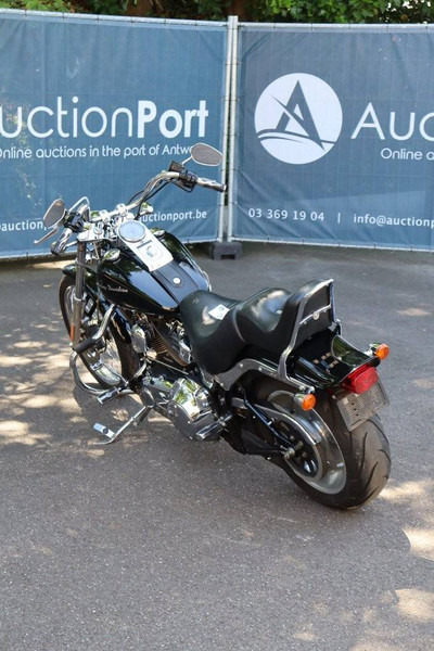 Harley-Davidson Softail Custom - Xe máy: hình 4 Harley-Davidson Softail Custom - Xe máy: hình 4