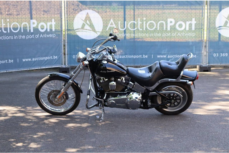 Harley-Davidson Softail Custom - Xe máy: hình 2 Harley-Davidson Softail Custom - Xe máy: hình 2