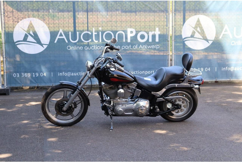 Harley-Davidson Softail Custom - Xe máy: hình 1 Harley-Davidson Softail Custom - Xe máy: hình 1