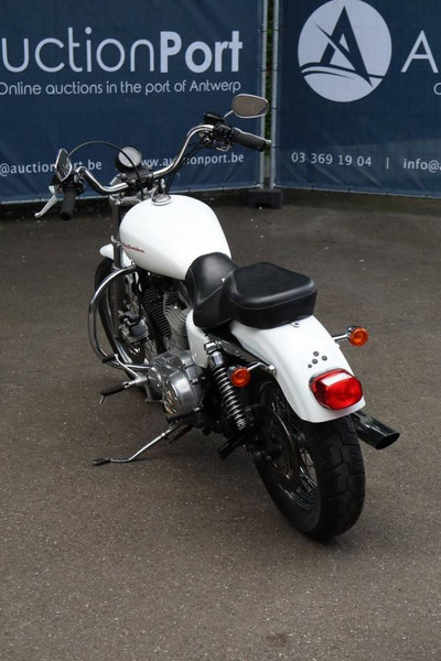 Harley-Davidson Sporster XL883 - Xe máy: hình 4 Harley-Davidson Sporster XL883 - Xe máy: hình 4