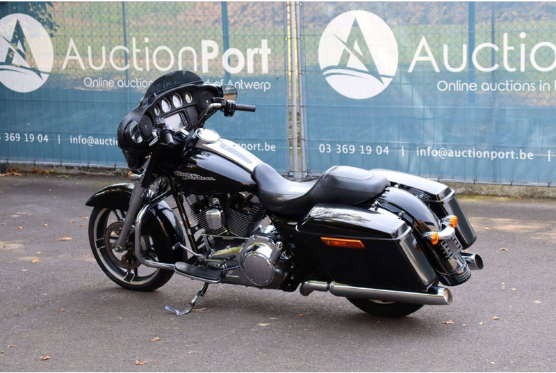 Harley-Davidson Street Glide - Xe máy: hình 3 Harley-Davidson Street Glide - Xe máy: hình 3