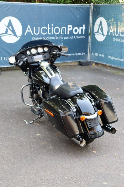 Harley-Davidson Street Glide - Xe máy: hình 4 Harley-Davidson Street Glide - Xe máy: hình 4