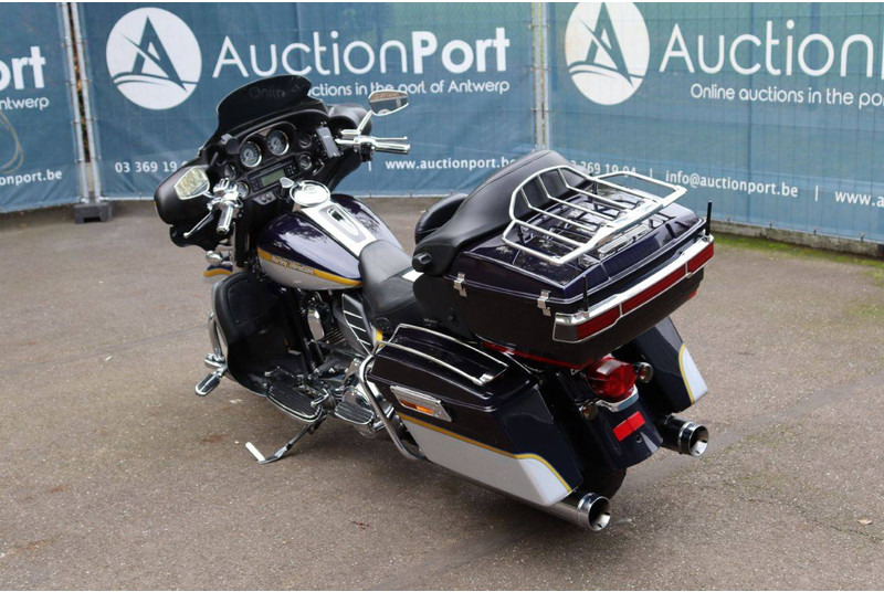 Harley-Davidson ULTRA CLASSIC CVO - Xe máy: hình 4 Harley-Davidson ULTRA CLASSIC CVO - Xe máy: hình 4