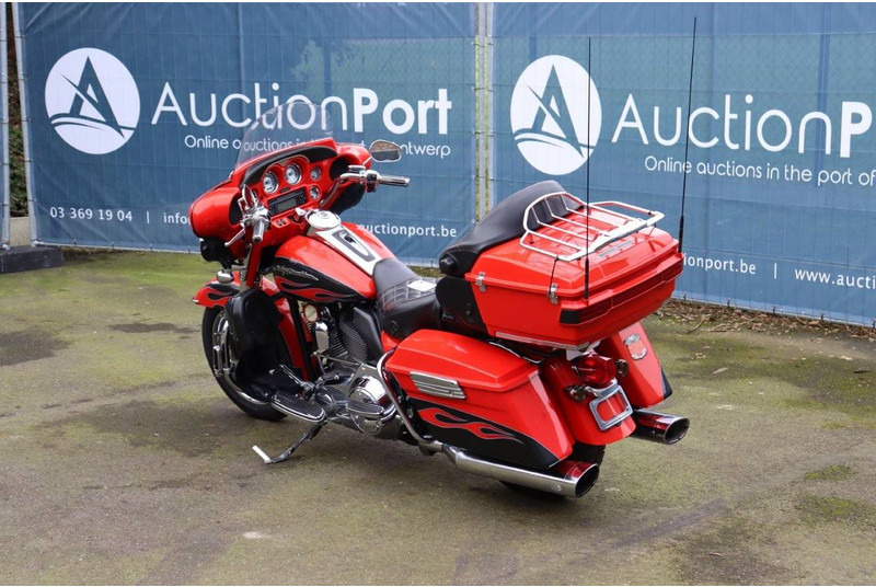 Harley-Davidson Ultra Classic CVO - Xe máy: hình 4 Harley-Davidson Ultra Classic CVO - Xe máy: hình 4