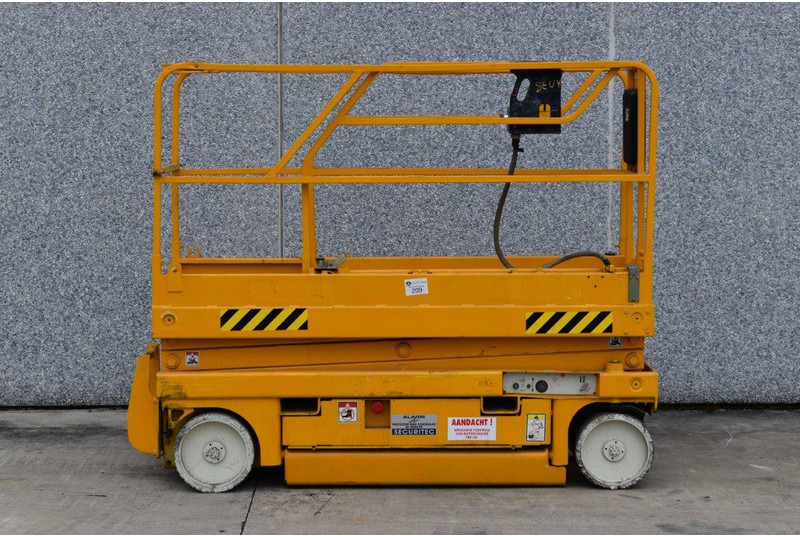 Haulotte Compact 8 - Máy nâng người hình kéo: hình 2 Haulotte Compact 8 - Máy nâng người hình kéo: hình 2