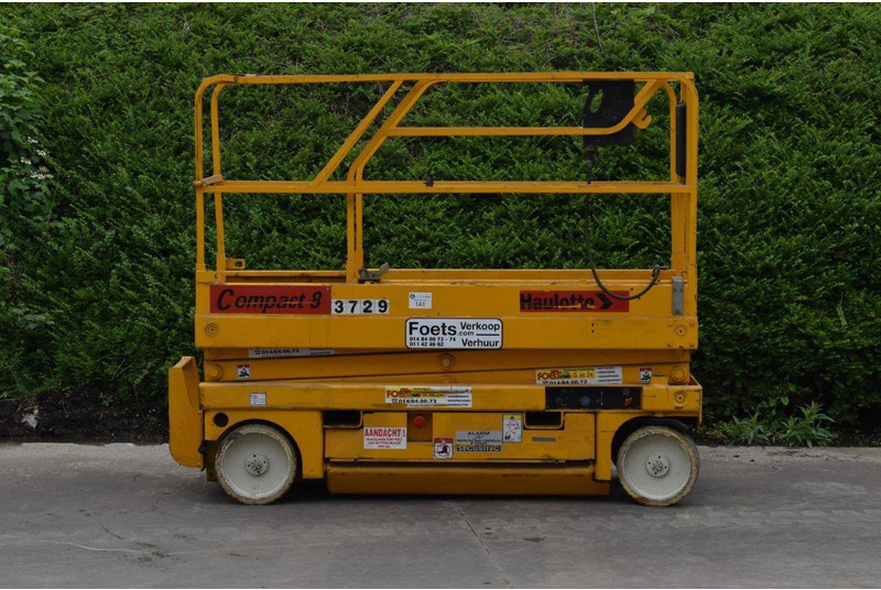 Haulotte Compact 8 - Máy nâng người hình kéo: hình 1 Haulotte Compact 8 - Máy nâng người hình kéo: hình 1