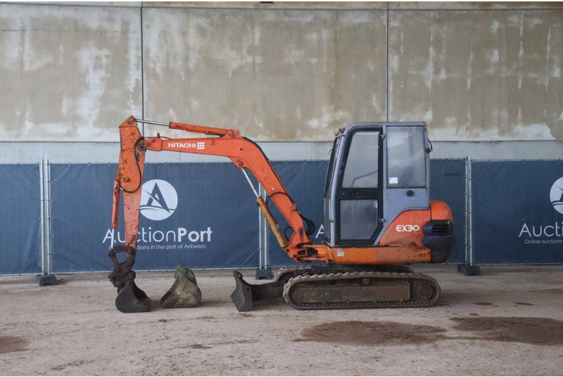 Hitachi EX30-2 - Máy xúc bánh xích: hình 1 Hitachi EX30-2 - Máy xúc bánh xích: hình 1