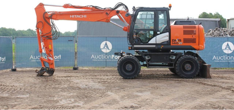 Hitachi ZX140W-5B - Máy xúc bánh lốp: hình 2 Hitachi ZX140W-5B - Máy xúc bánh lốp: hình 2