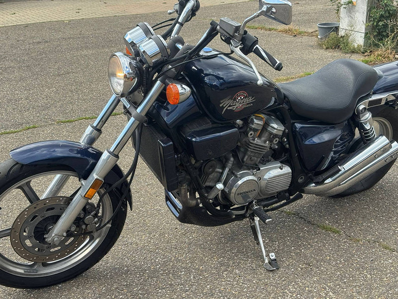 Honda Magna VF750C - Xe máy: hình 1 Honda Magna VF750C - Xe máy: hình 1