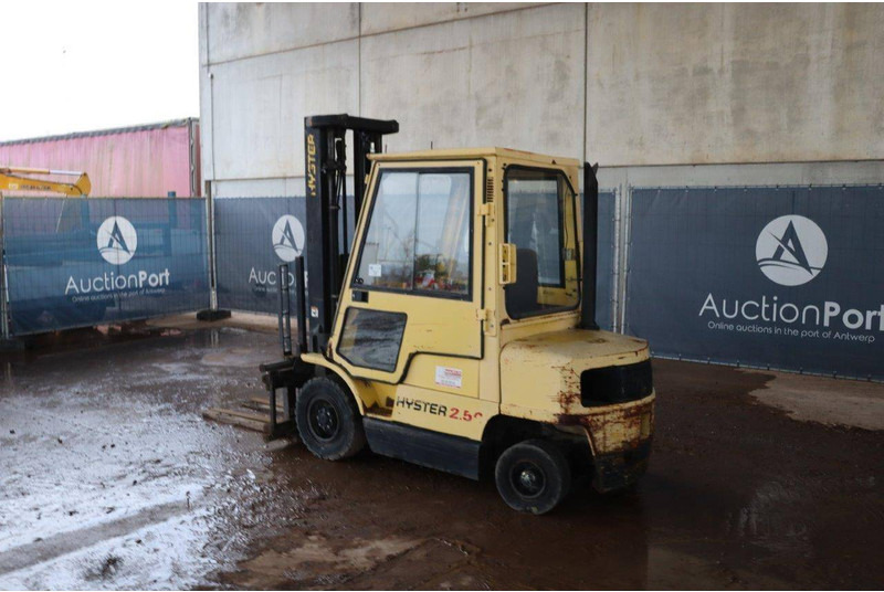Hyster H2.50XM - Xe nâng diesel: hình 3 Hyster H2.50XM - Xe nâng diesel: hình 3