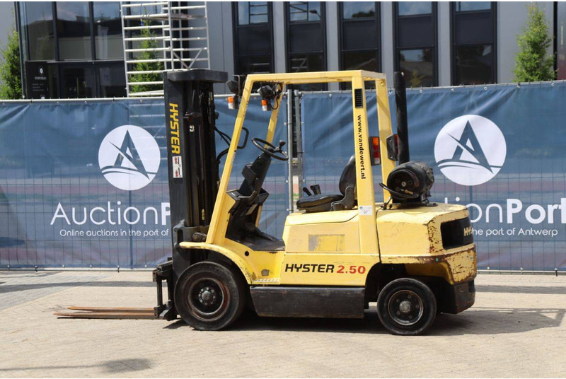 Hyster H2.50XM - Xe nâng gas: hình 3 Hyster H2.50XM - Xe nâng gas: hình 3