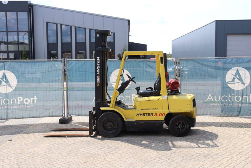 Hyster H3.20XM - Xe nâng gas: hình 2 Hyster H3.20XM - Xe nâng gas: hình 2