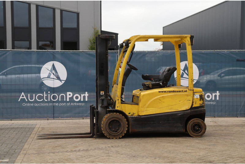 Hyster J3.0XN - Xe nâng điện: hình 1 Hyster J3.0XN - Xe nâng điện: hình 1