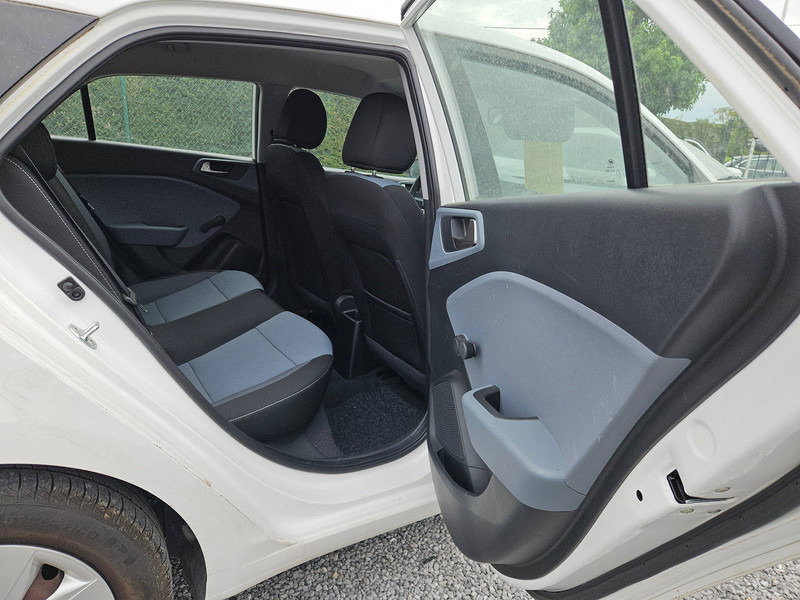 Hyundai i20 1.2 - Sedan: hình 4 Hyundai i20 1.2 - Sedan: hình 4