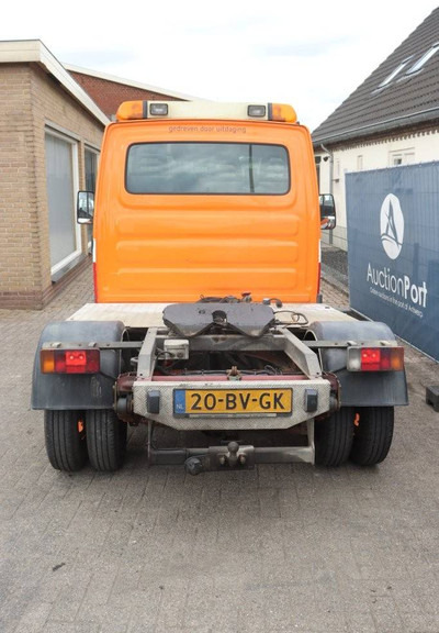 Iveco 35C17 - Xe chở container/ Xe tải hoán đổi thân: hình 5 Iveco 35C17 - Xe chở container/ Xe tải hoán đổi thân: hình 5