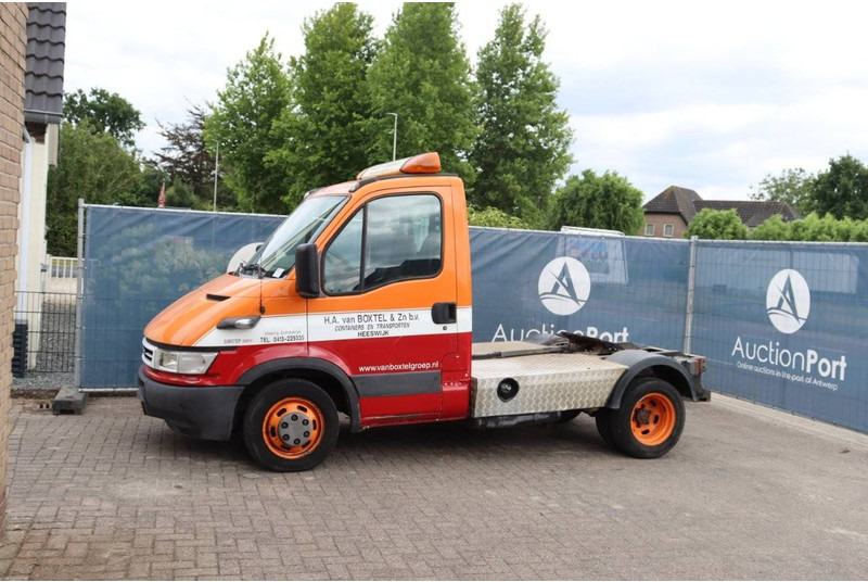 Iveco 35C17 - Xe chở container/ Xe tải hoán đổi thân: hình 1 Iveco 35C17 - Xe chở container/ Xe tải hoán đổi thân: hình 1