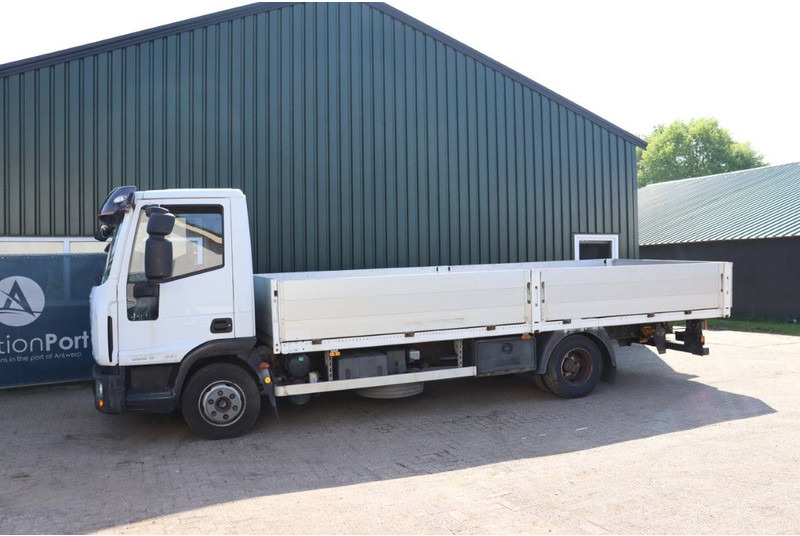 Iveco ML80E18/P - Xe tải thùng lửng/ Phẳng: hình 1 Iveco ML80E18/P - Xe tải thùng lửng/ Phẳng: hình 1