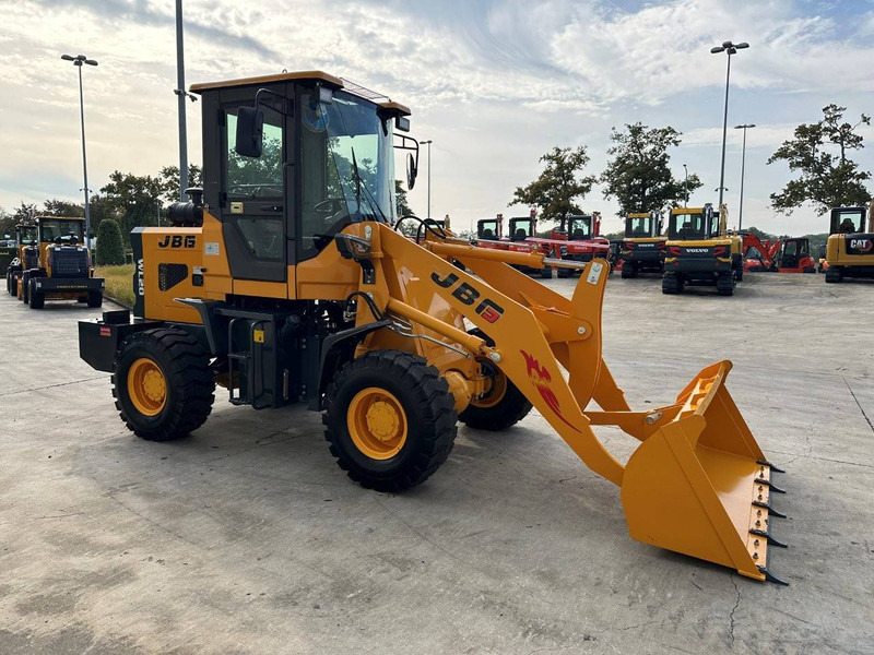 JBC WL20 - Máy xúc lật bánh lốp: hình 3 JBC WL20 - Máy xúc lật bánh lốp: hình 3