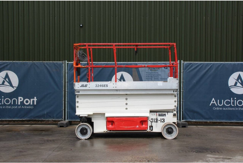 JLG 3246ES - Máy nâng người hình kéo: hình 2 JLG 3246ES - Máy nâng người hình kéo: hình 2