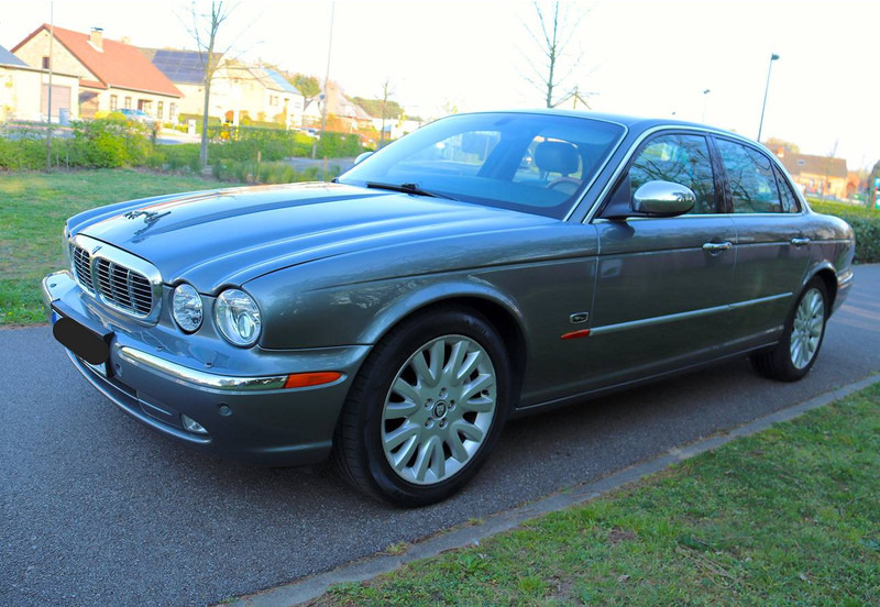 Jaguar XJ-6 3.0 Sovereign - Sedan: hình 1 Jaguar XJ-6 3.0 Sovereign - Sedan: hình 1