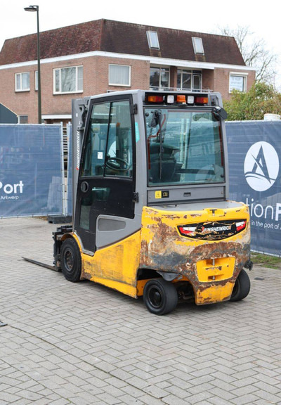 Jungheinrich EFG 425s - Xe nâng điện: hình 4 Jungheinrich EFG 425s - Xe nâng điện: hình 4