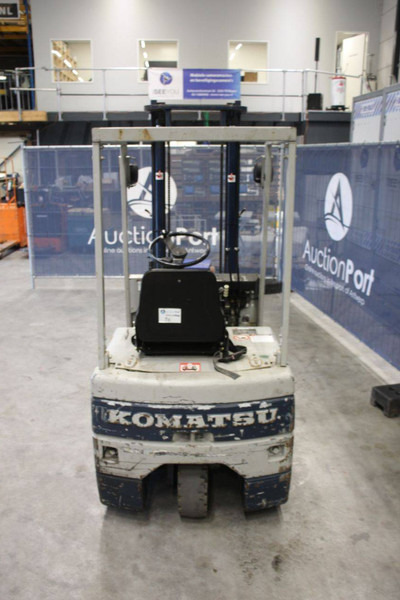 Komatsu FB13M-2 - Xe nâng điện: hình 4 Komatsu FB13M-2 - Xe nâng điện: hình 4