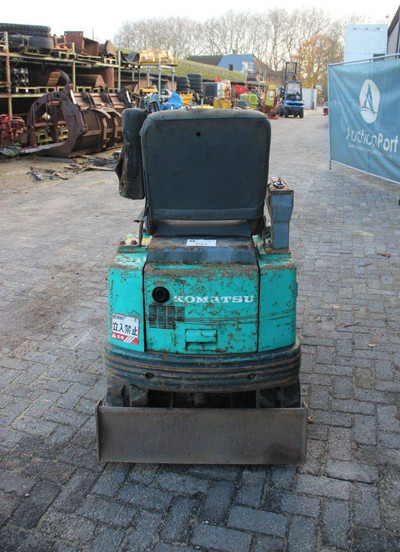 Komatsu PC03-1 - Máy xúc mini: hình 4 Komatsu PC03-1 - Máy xúc mini: hình 4