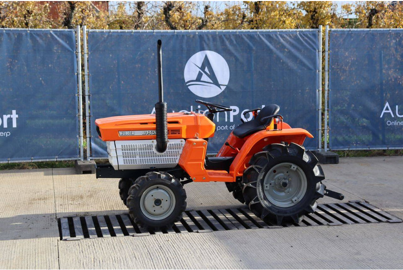 Kubota B1400DT - Máy cày: hình 1 Kubota B1400DT - Máy cày: hình 1