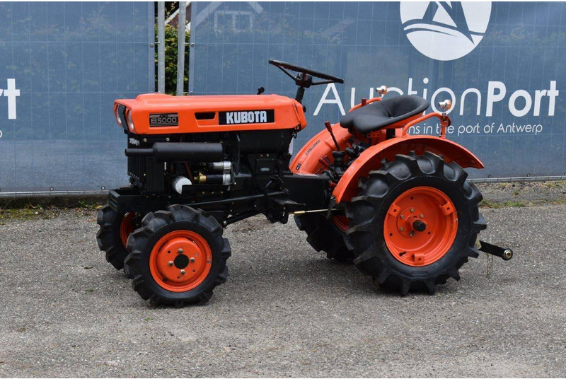 Kubota B5000 - Máy cày: hình 1 Kubota B5000 - Máy cày: hình 1